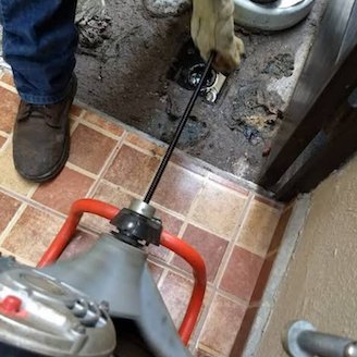 Mantenimiento y servicio de fontaneria desazolve destape de dreanjes en la colonia Agua Azul Seccion Pirules